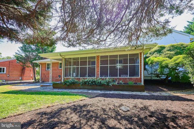 3032 CRANE DR, Falls Church, VA 22042