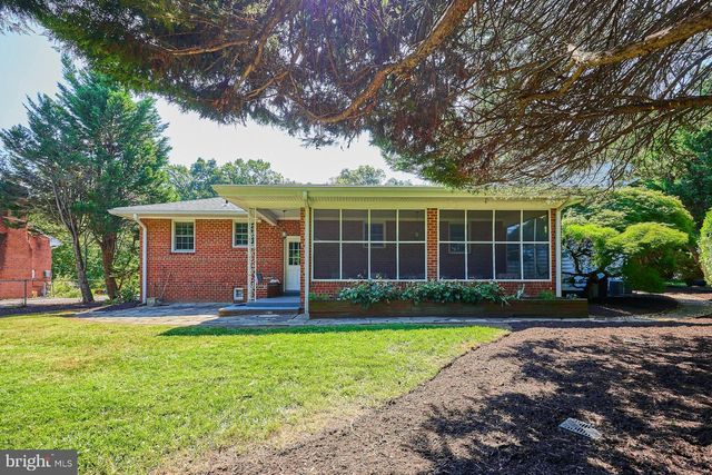 3032 CRANE DR, Falls Church, VA 22042