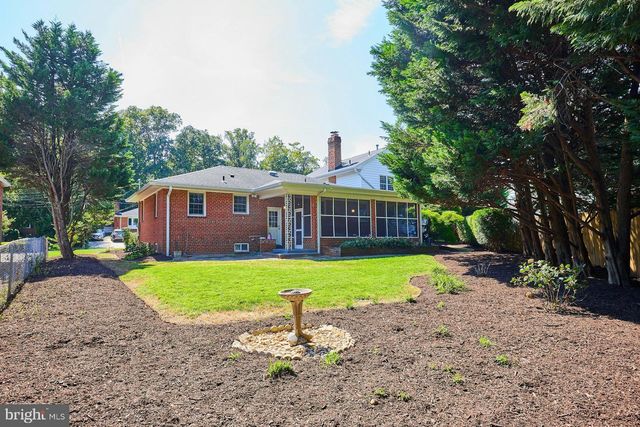 3032 CRANE DR, Falls Church, VA 22042