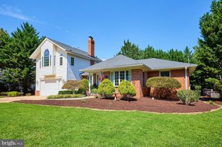 3032 CRANE DR, Falls Church, VA 22042