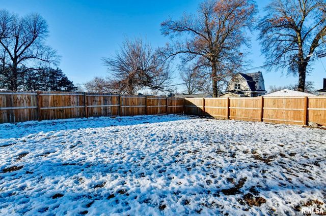 701 W Prairie Street, Taylorville, IL 62568