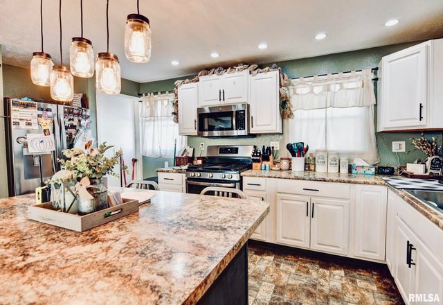 701 W Prairie Street, Taylorville, IL 62568