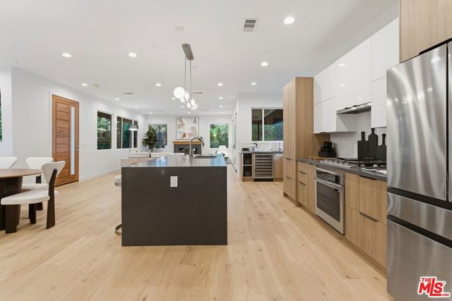 16708 Chaplin Avenue, Encino, CA 91436