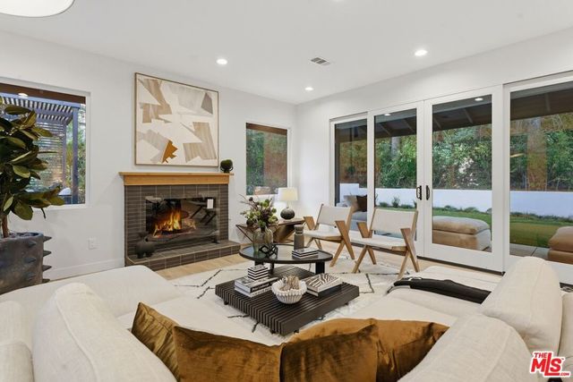 16708 Chaplin Avenue, Encino, CA 91436