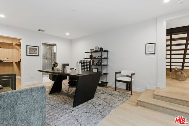 16708 Chaplin Avenue, Encino, CA 91436