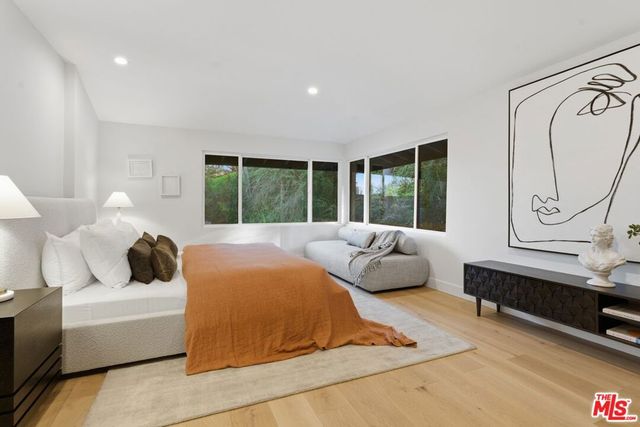 16708 Chaplin Avenue, Encino, CA 91436