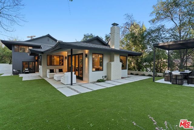 16708 Chaplin Avenue, Encino, CA 91436