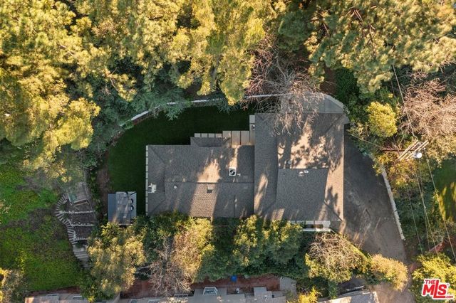 16708 Chaplin Avenue, Encino, CA 91436