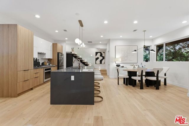 16708 Chaplin Avenue, Encino, CA 91436