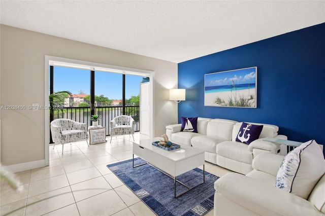 850 SW 138th Ave 306D, Pembroke Pines, FL 33027