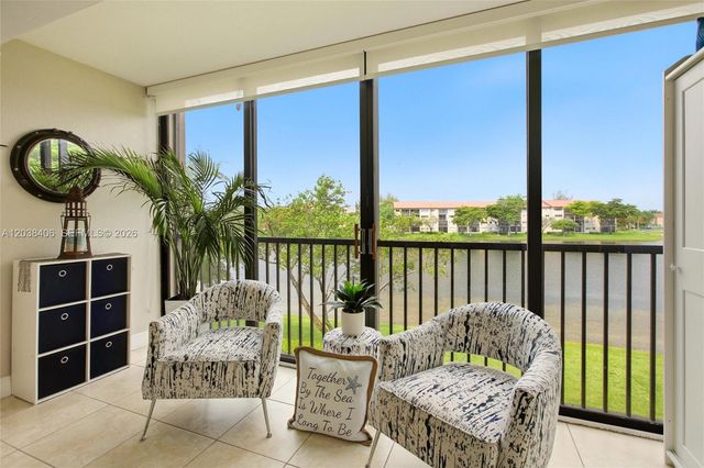 850 SW 138th Ave 306D, Pembroke Pines, FL 33027