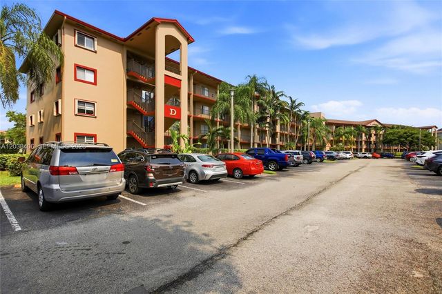 850 SW 138th Ave 306D, Pembroke Pines, FL 33027