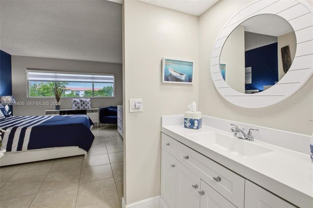 850 SW 138th Ave 306D, Pembroke Pines, FL 33027