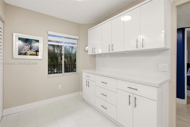 850 SW 138th Ave 306D, Pembroke Pines, FL 33027
