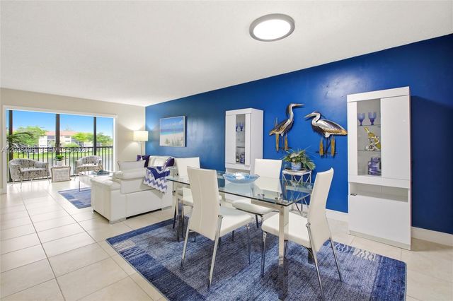 850 SW 138th Ave 306D, Pembroke Pines, FL 33027
