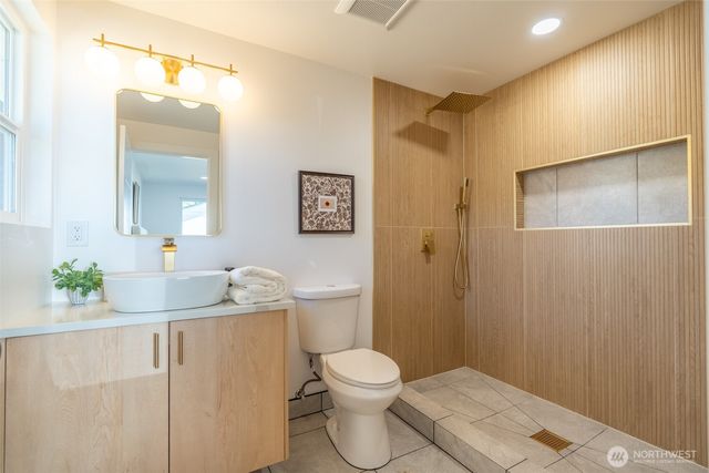 1101 Tule Lake Road S, Tacoma, WA 98444