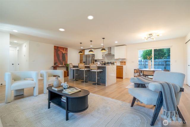 1101 Tule Lake Road S, Tacoma, WA 98444