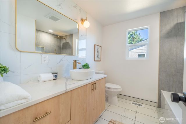 1101 Tule Lake Road S, Tacoma, WA 98444