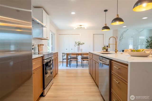 1101 Tule Lake Road S, Tacoma, WA 98444