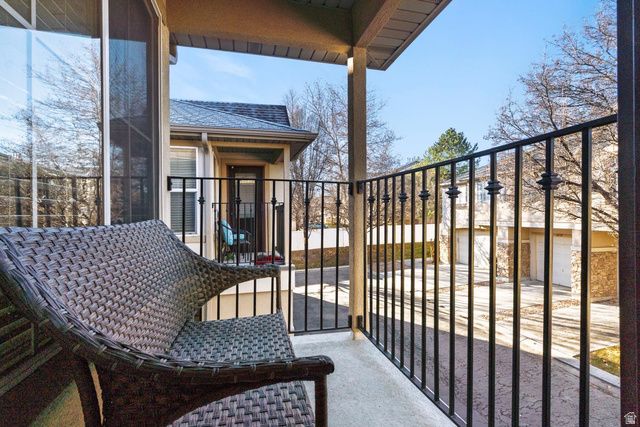 6823 S SAVOIE CT, West Jordan, UT 84084