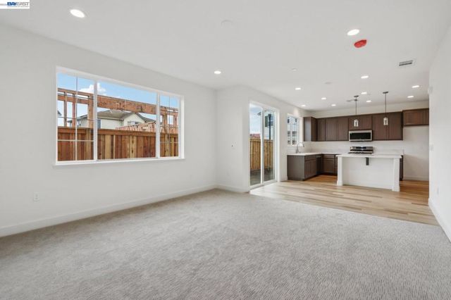 238 Mindy Way, Pittsburg, CA 94565