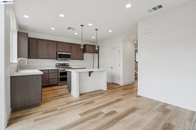 238 Mindy Way, Pittsburg, CA 94565