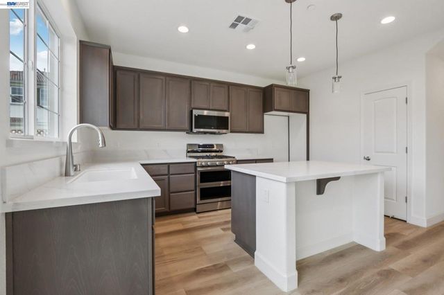 238 Mindy Way, Pittsburg, CA 94565