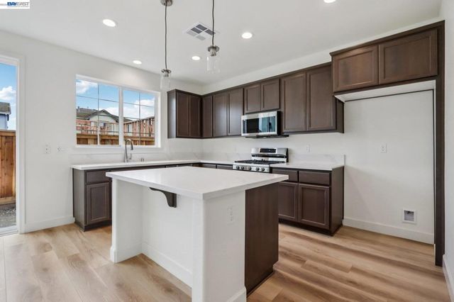 238 Mindy Way, Pittsburg, CA 94565