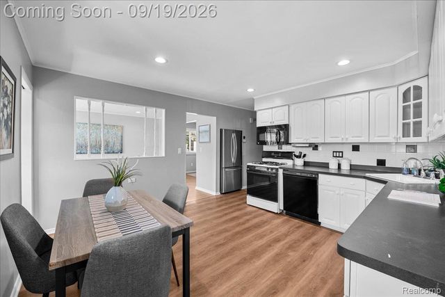 38038 Ross Street, Livonia, MI 48154