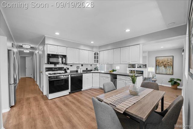 38038 Ross Street, Livonia, MI 48154
