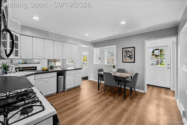 38038 Ross Street, Livonia, MI 48154