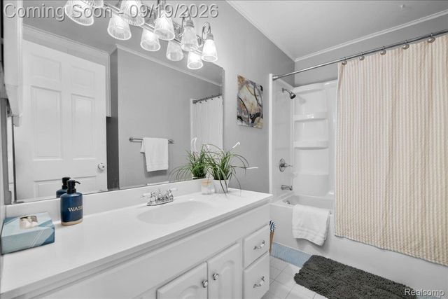 38038 Ross Street, Livonia, MI 48154