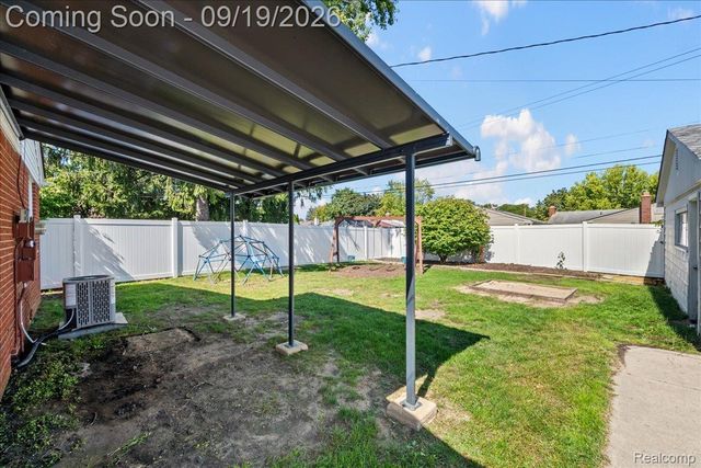 38038 Ross Street, Livonia, MI 48154