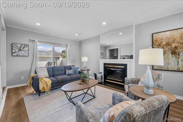 38038 Ross Street, Livonia, MI 48154