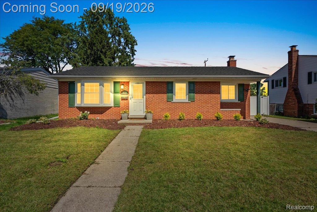 38038 Ross Street, Livonia, MI 48154