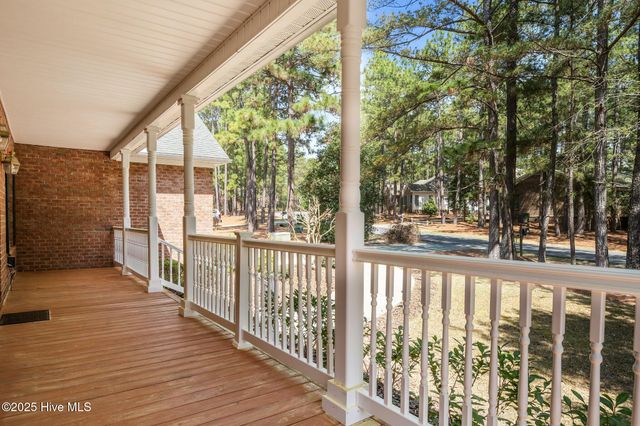 10 Lodge Pole Lane, Pinehurst, NC 28374