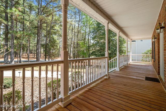 10 Lodge Pole Lane, Pinehurst, NC 28374
