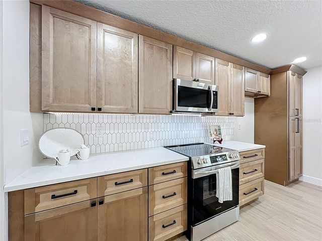 5975 SHERYL ANITA STREET, Oviedo, FL 32765