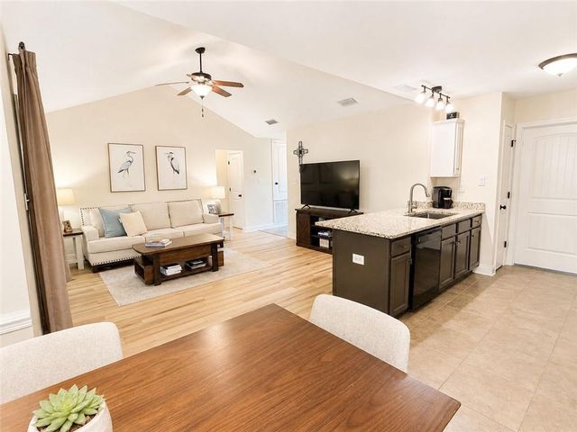 2196 Wolf Branch Drive S, Mobile, AL 36608