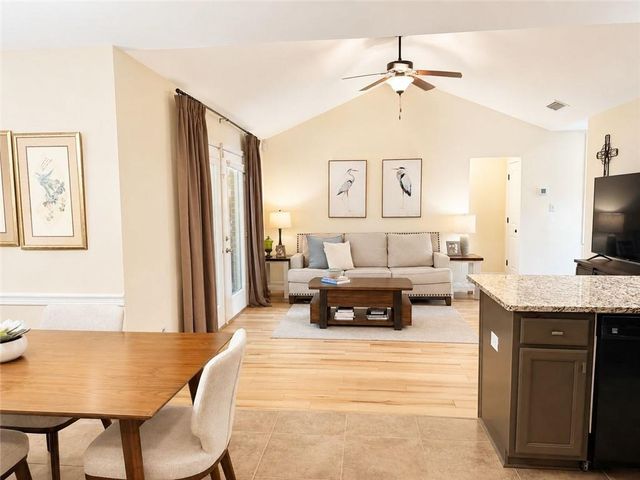 2196 Wolf Branch Drive S, Mobile, AL 36608