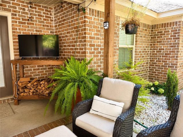 2196 Wolf Branch Drive S, Mobile, AL 36608