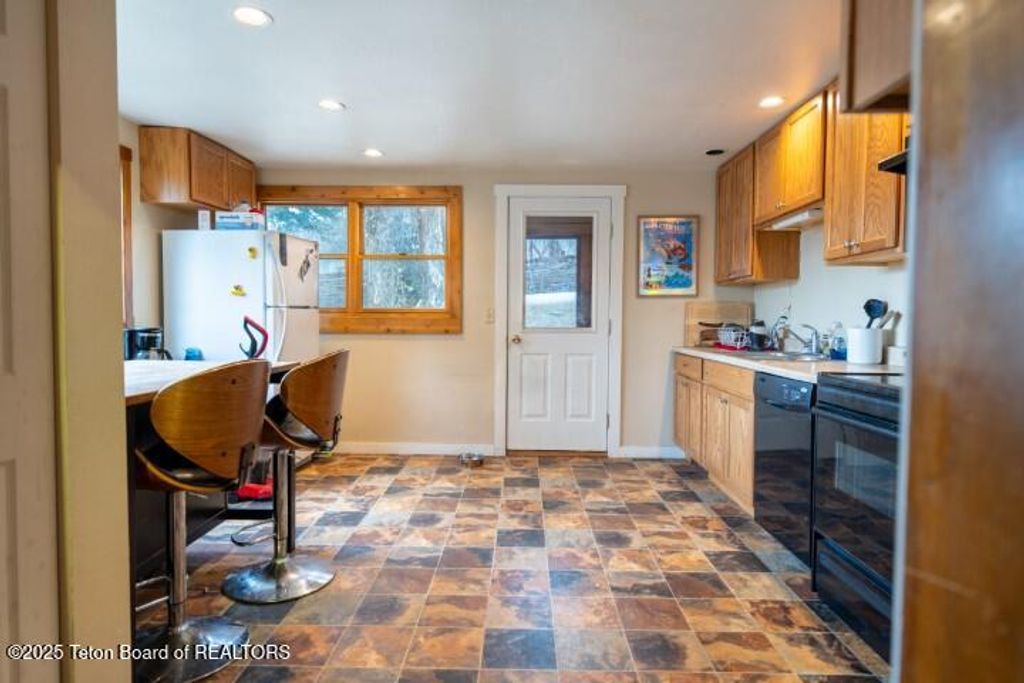 750 S MILLWARD Street, Jackson, WY 83001 photo 11