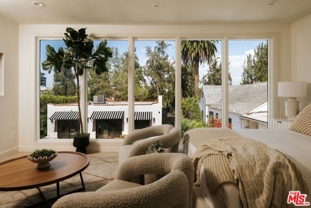 129 N Almont Drive, Los Angeles, CA 90048