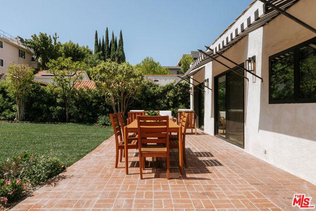129 N Almont Drive, Los Angeles, CA 90048