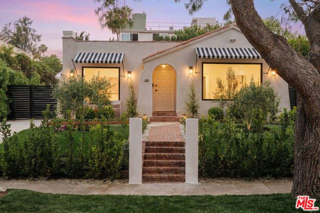 129 N Almont Drive, Los Angeles, CA 90048