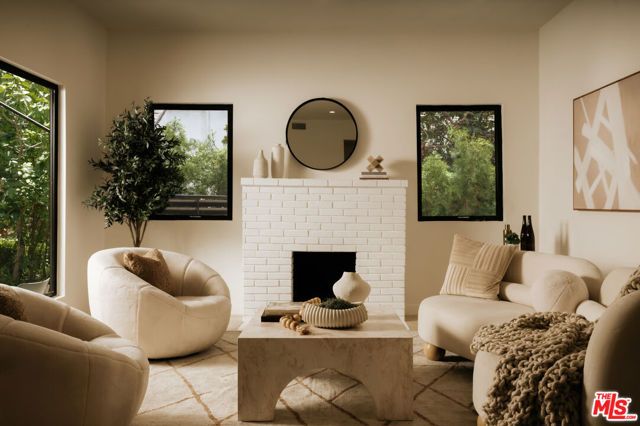 129 N Almont Drive, Los Angeles, CA 90048