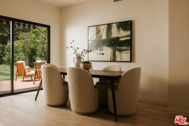 129 N Almont Drive, Los Angeles, CA 90048