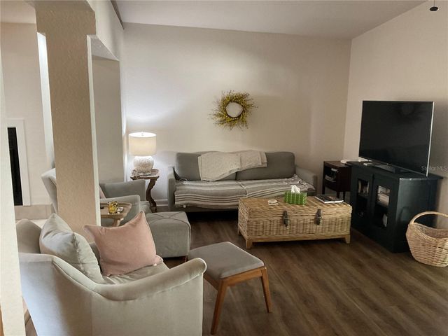 4403 WILLOWRUN LANE, Tampa, FL 33624