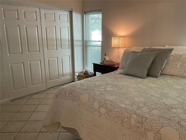 4403 WILLOWRUN LANE, Tampa, FL 33624