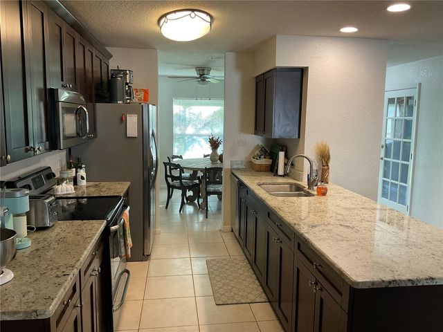 4403 WILLOWRUN LANE, Tampa, FL 33624